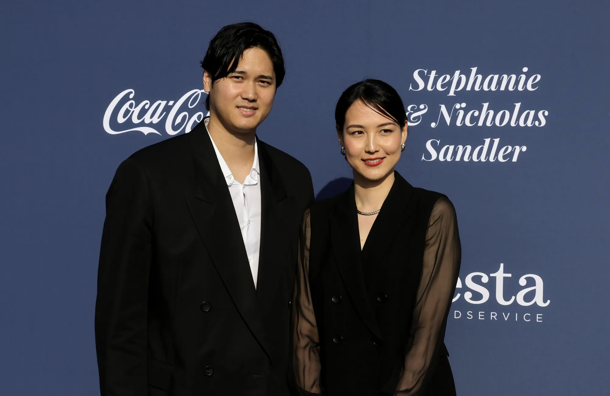 ロサンゼルス・ドジャースの靴hei ohtaniと妻の田中田kaウェルカムベイビー