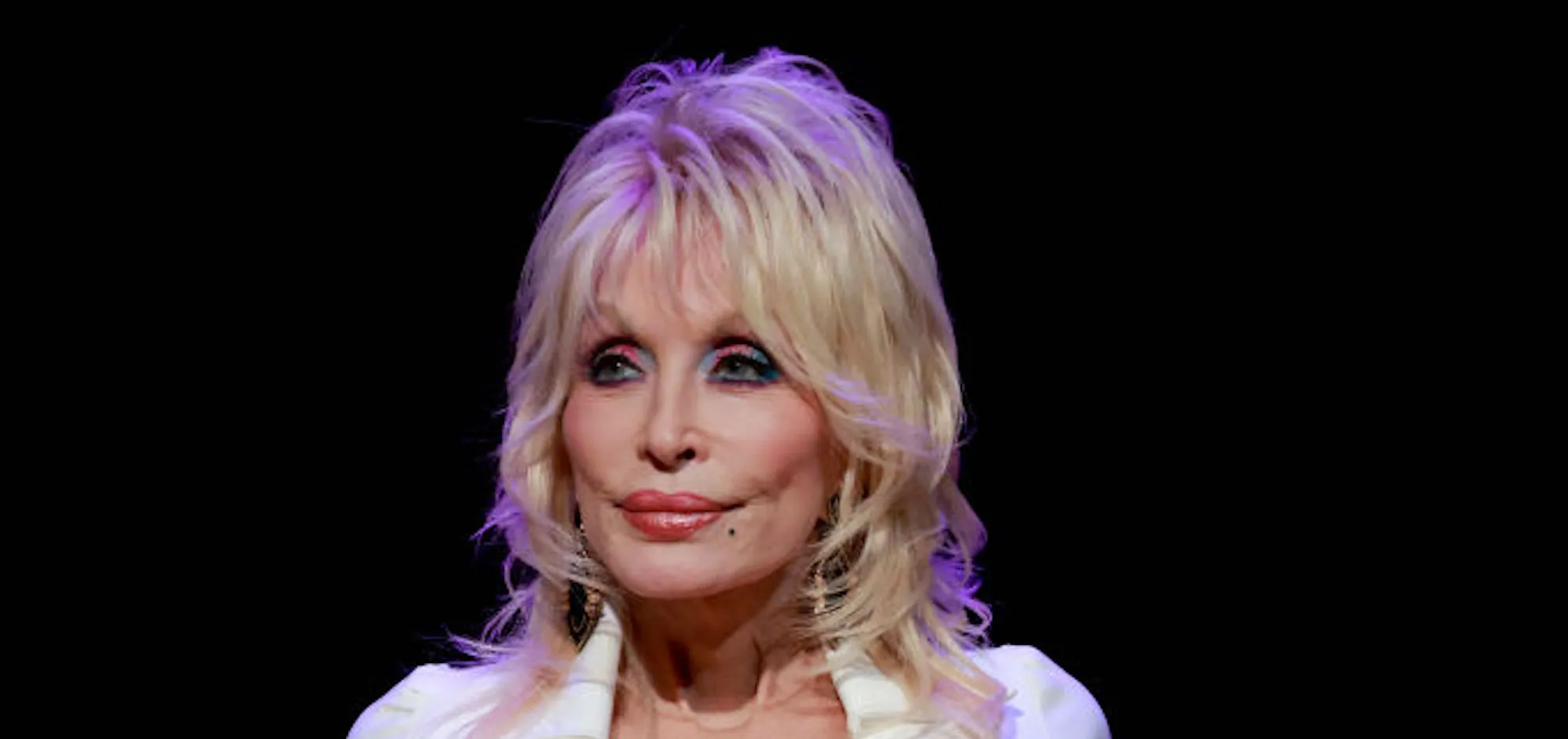 ドリー・パートンは、夫のカール・ディーンが彼の死の前に「大いに苦しんだ」と言います