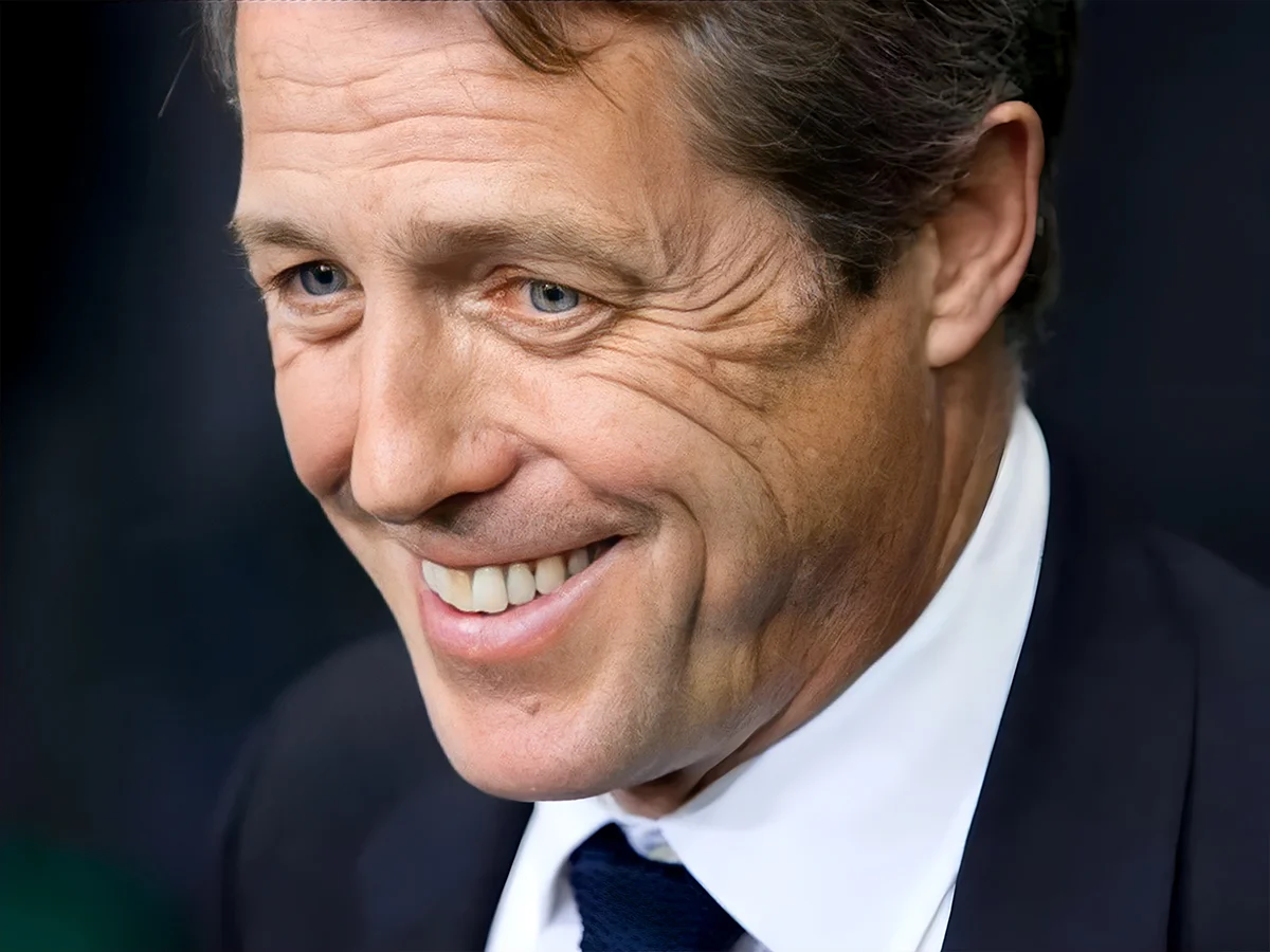 Hugh Grant Ac*ntを呼んだ伝説的な監督：「私があなたに示した方法をやってください」